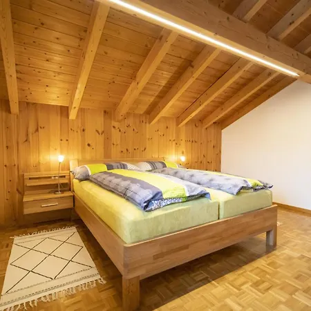 Chasa Sur Chafarrer Apartament Scuol