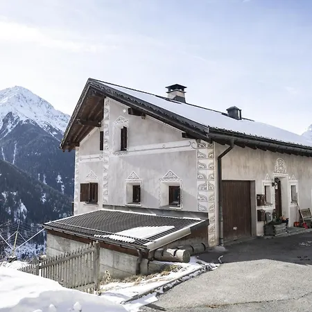 Chasa Sur Chafarrer Apartment Guarda