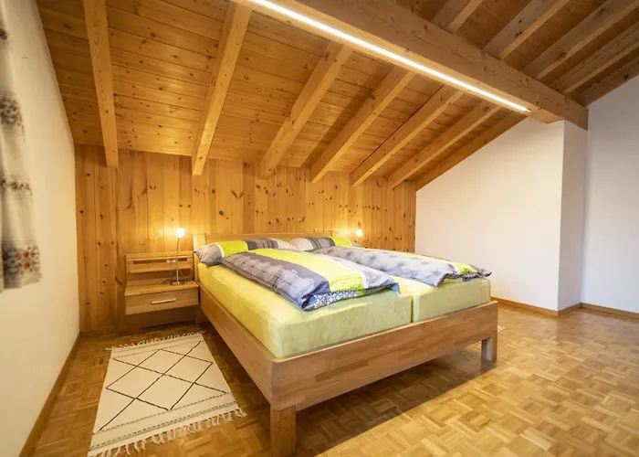 Chasa Sur Chafarrer Apartman Scuol